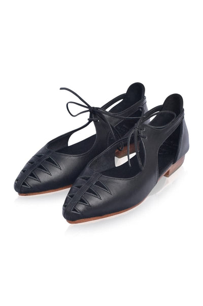 ELF Eden Pointy Toe Ballet Flats in Vintage Camel Black / 5