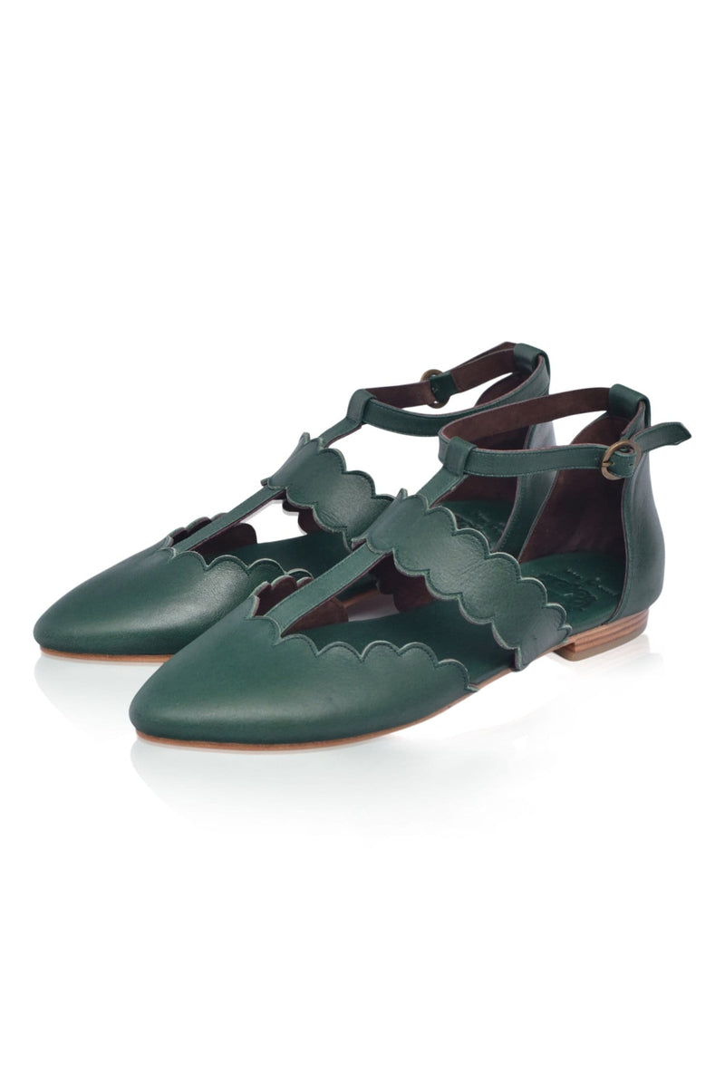 ELF Gardenia Pointy Toe Leather Flats Emerald / 5