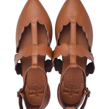 ELF Gardenia Pointy Toe Leather Flats Vintage Camel / 5