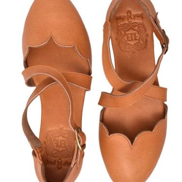 ELF Mangrove Leather Flats in White Vintage Tan / 5