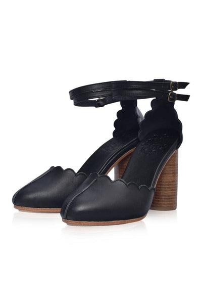 ELF Flamingo Leather Heels in Vintage Beige Black / 5