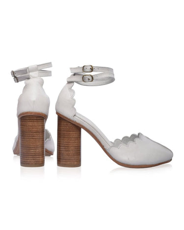ELF Flamingo Leather Heels in Vintage Beige Pure White / 5