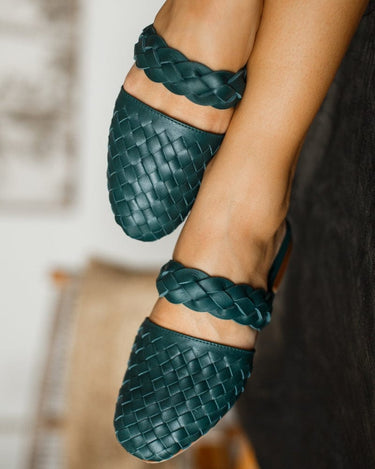 ELF Sea Escape Slide Sandals Emerald / 5