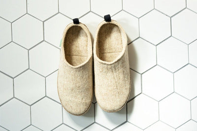 Kyrgies Women's All Natural Slides in Oatmeal